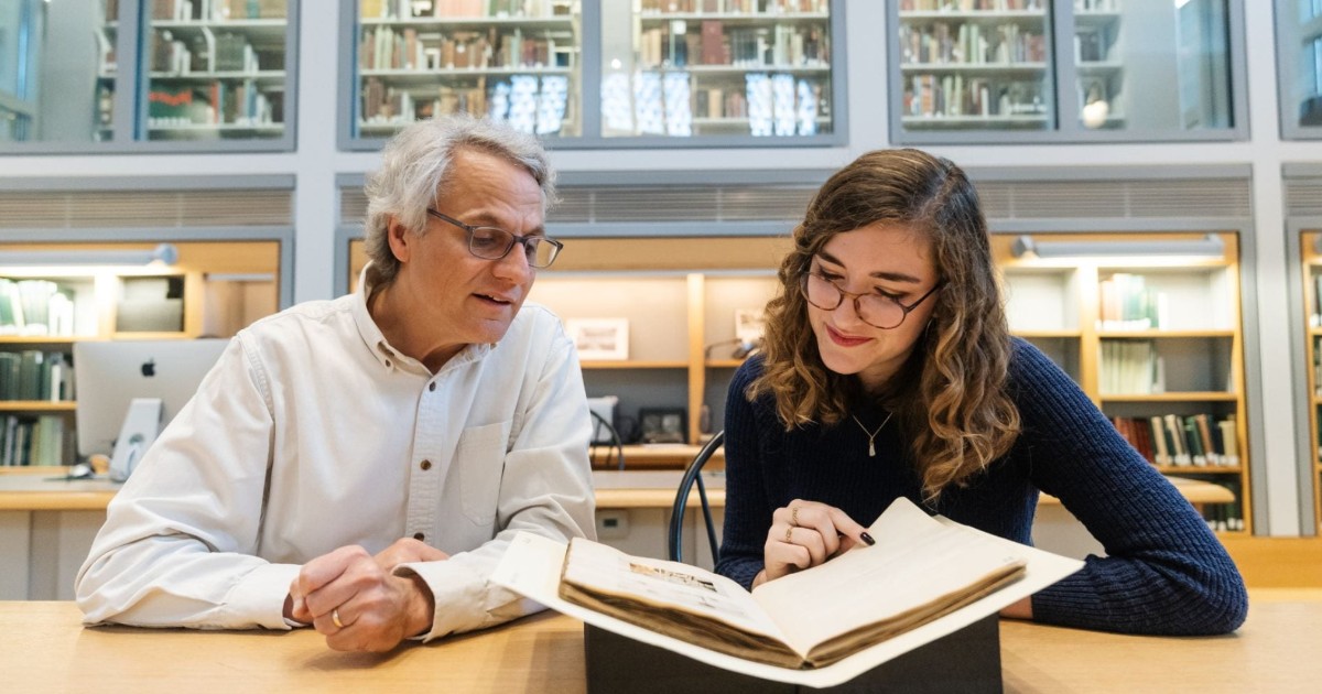 Cover for The Ultimate Guide to Recommendation Letters: Structure, Tips, and Examples